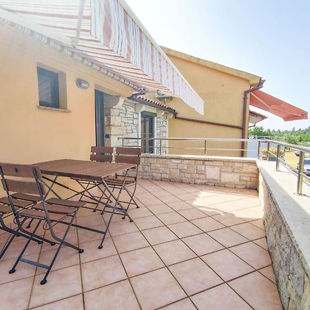 Apartments Morena Rakalj المظهر الخارجي الصورة