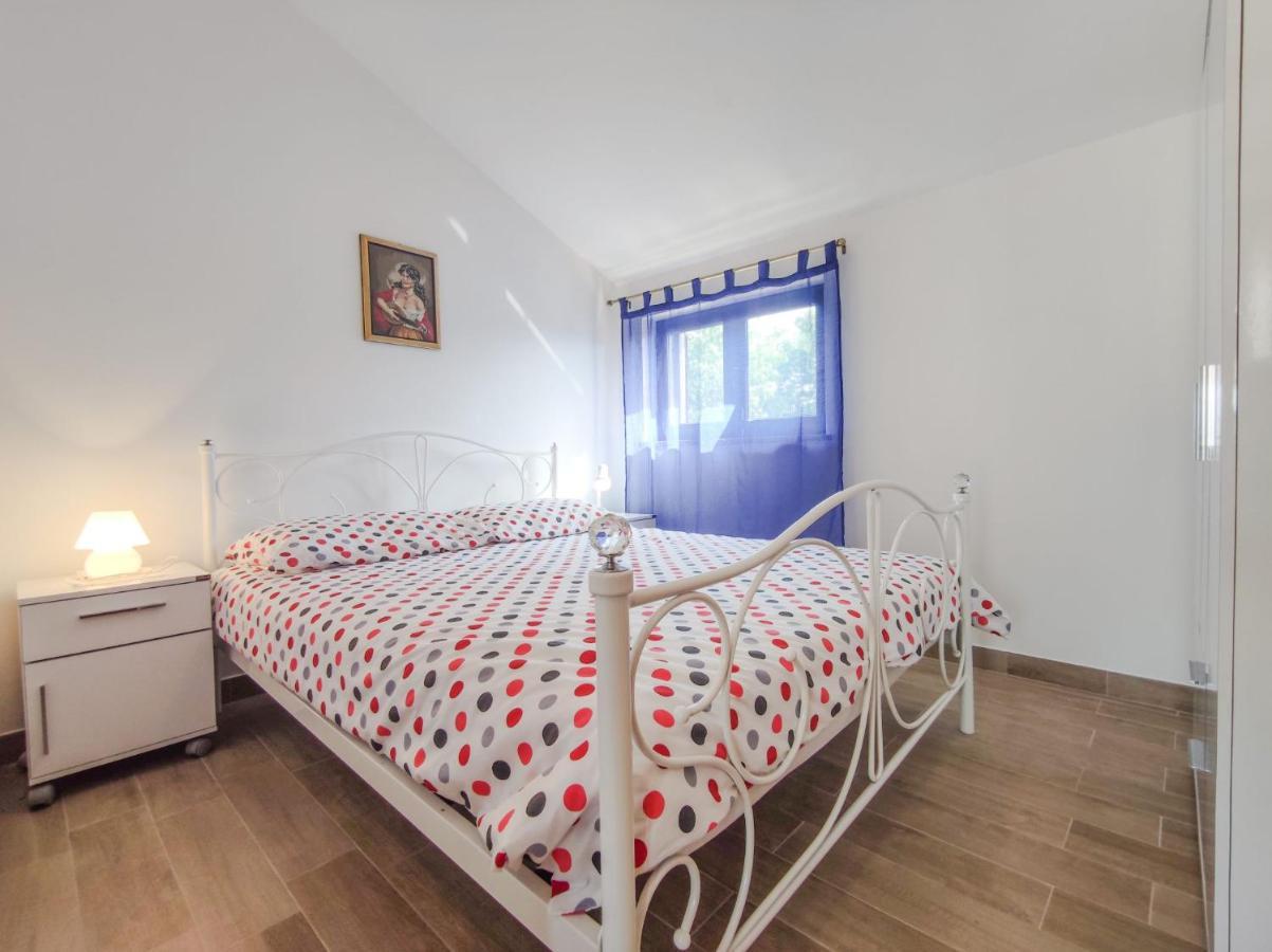 Apartments Morena Rakalj المظهر الخارجي الصورة