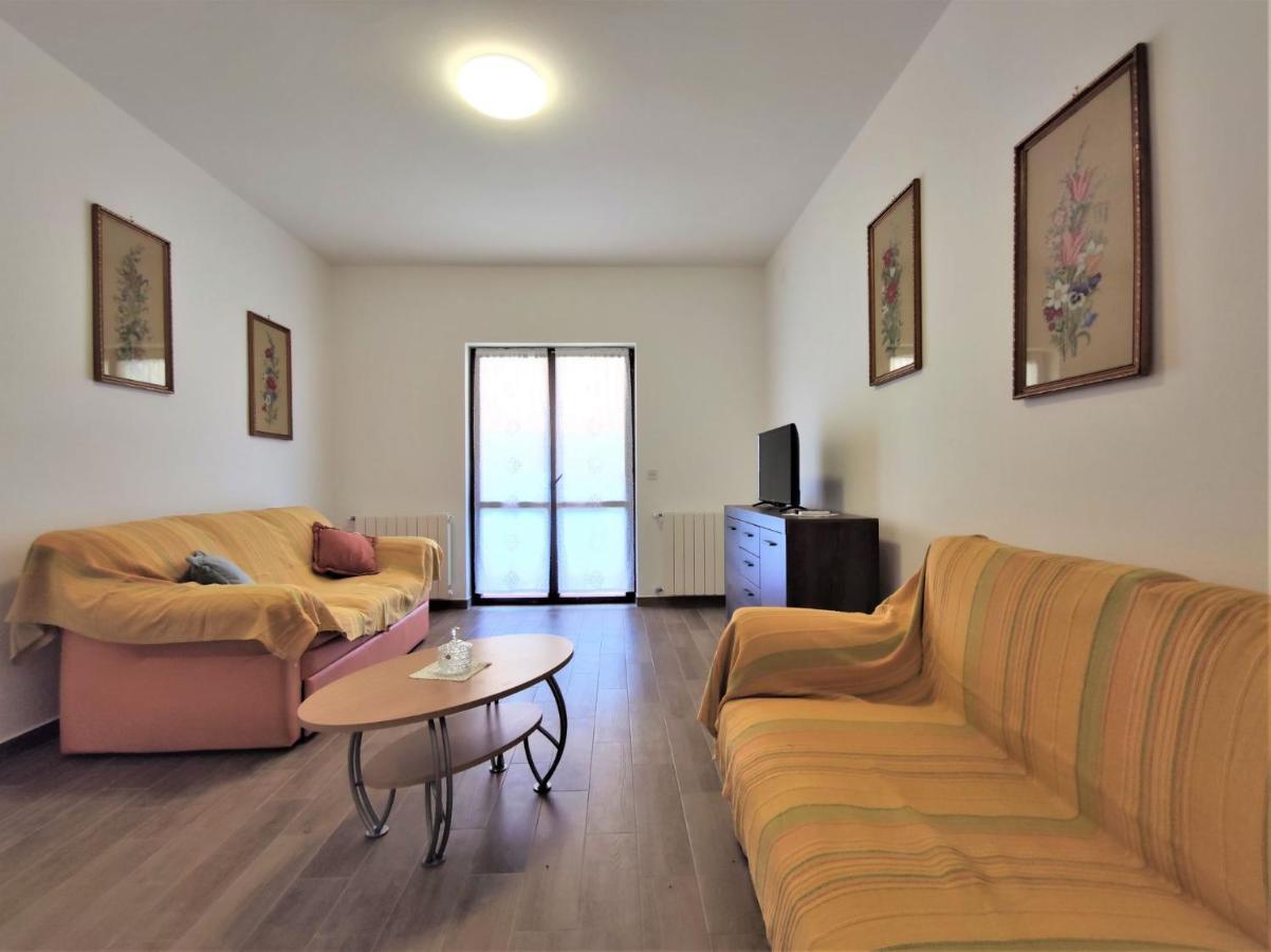 Apartments Morena Rakalj الغرفة الصورة